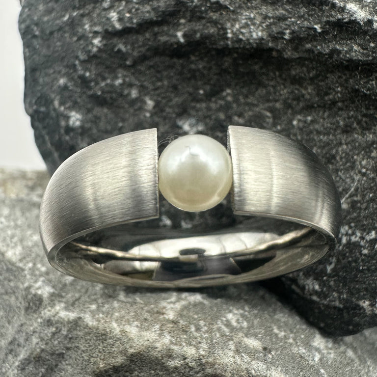 Edelstahl 6mm breiter Ring mit Perle matt